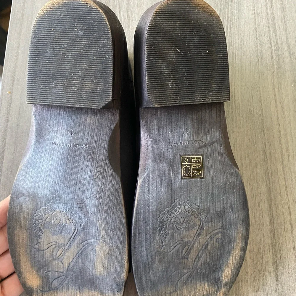 Free people Mont Blanc sandals the color is like a dark grayish black - Picture 3 of 12